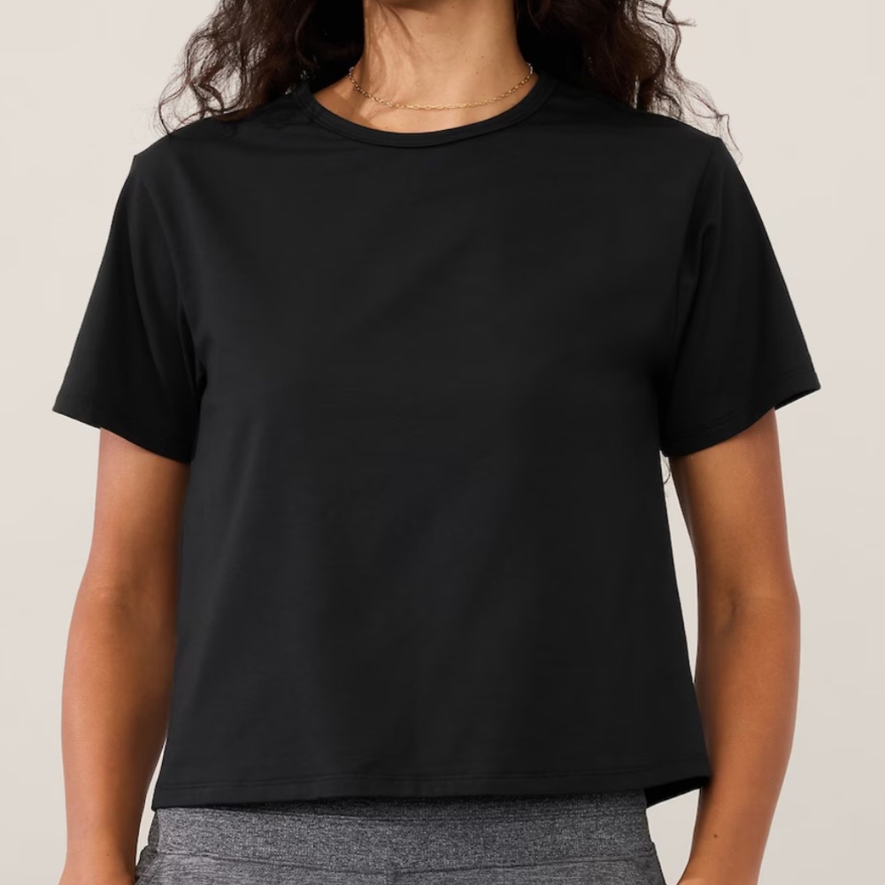 Athleta Essential Cropped Tshirt
